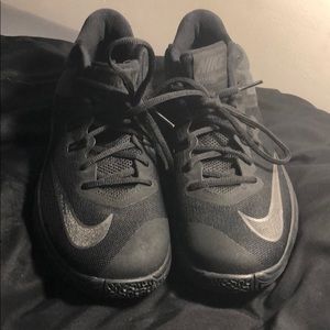 Nike Air Versitile II, Size 8.5